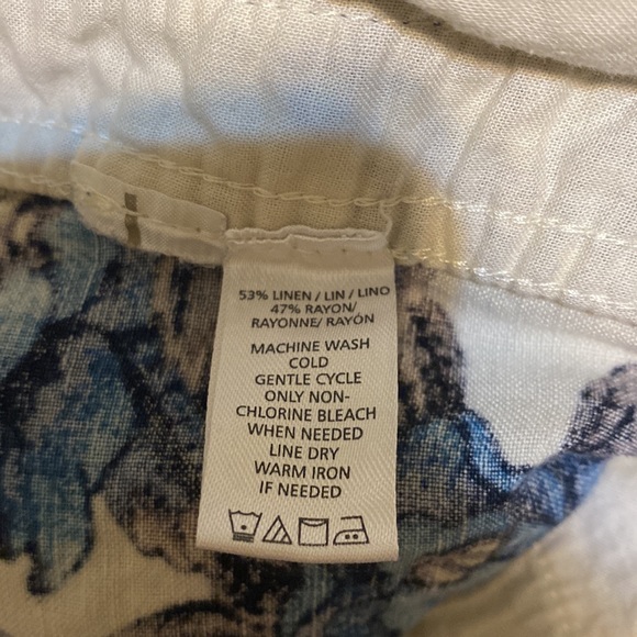 Ann Taylor LOFT Petites Linen-Blend Oversized Floral Mini Skirt Paperbag Waist - Picture 8 of 10